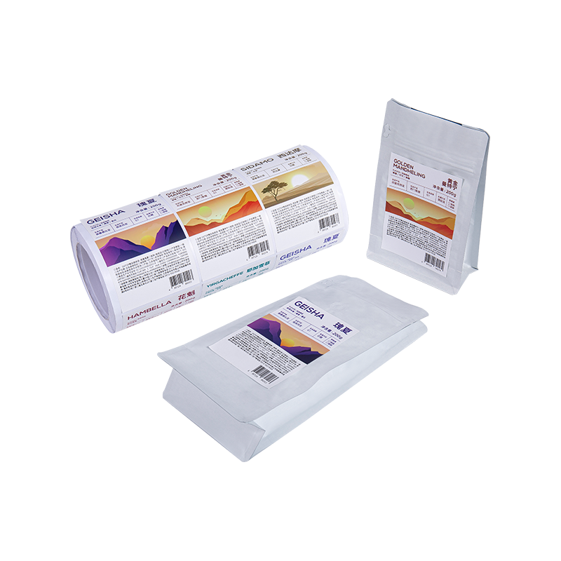 250 g, 500 g, 1 kg Balenie kávy vrecko s nálepkou 250 g, 500 g, 1 kg Balenie kávy vrecko s nálepkou